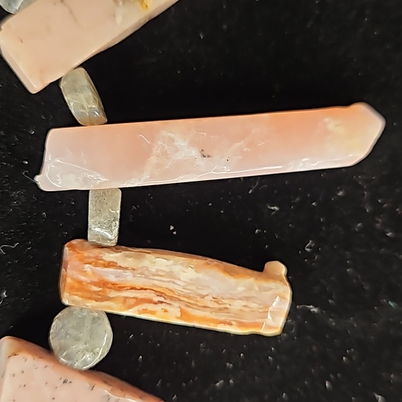 Pink slab stick peru opal necklace with coins - Picture 5 of 9